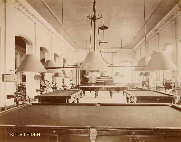 Poem: Ayah Oleh Sylvia&nbsp;Plath