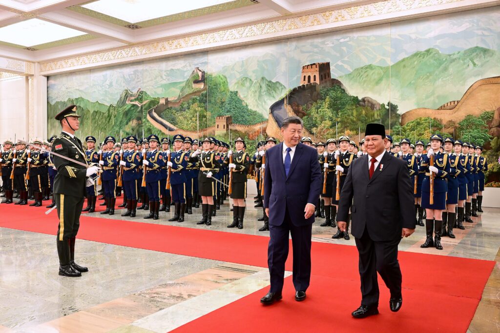 Presiden Republik Indonesia, Prabowo Subianto, melakukan kunjungan kenegaraan perdananya ke Republik Rakyat Tiongkok (RRT), Sabtu (09/11/2024). (Foto: BPMI Setpres/ Muchlis Jr) Read more: https://setkab.go.id/kunjungan-kenegaraan-perdana-presiden-prabowo-disambut-upacara-kenegaraan-oleh-presiden-xi-jinping/