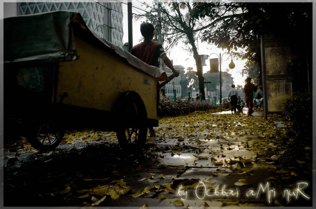 Short Story: The Laughter of the Girl from the Garbage Dump By Ahmad&nbsp;Tohari