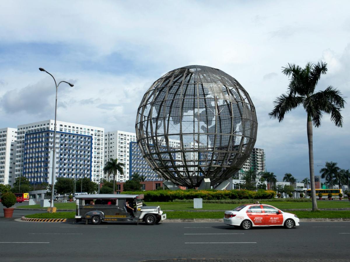 Op-Ed: Signs of Authoritarianism: Wikipedia Author&nbsp;Block