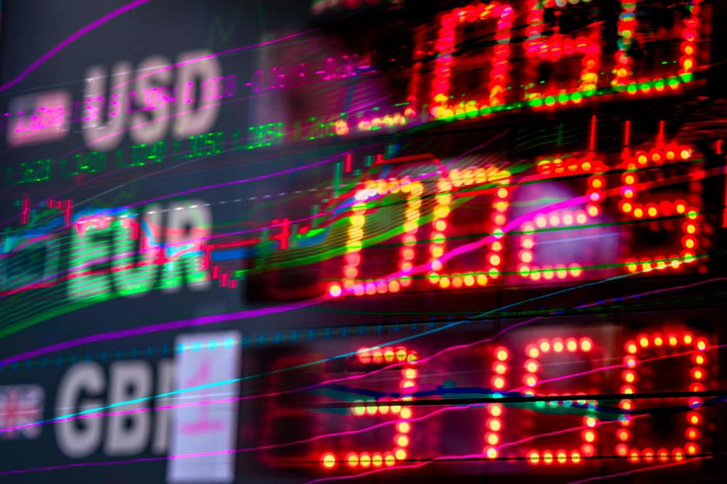 Economic Outlook: Who Can Stop the Rupiah Weakening? Tempo.co’s “Jelasin Dong!”&nbsp;Podcast